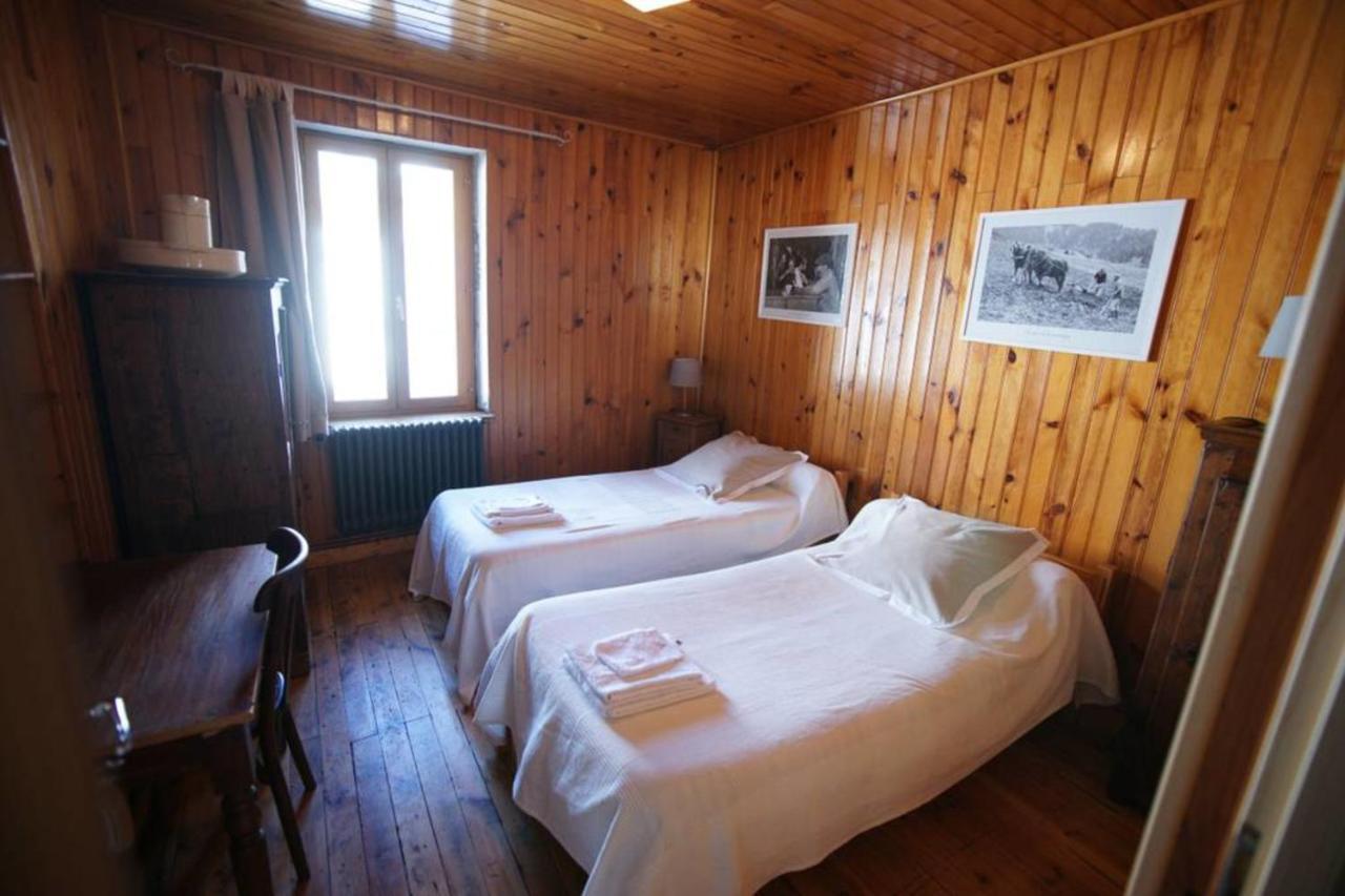 Villar-dʼArène Chez Jean Pierre - Bedroom In A 17Th Century House - N 4 מראה חיצוני תמונה